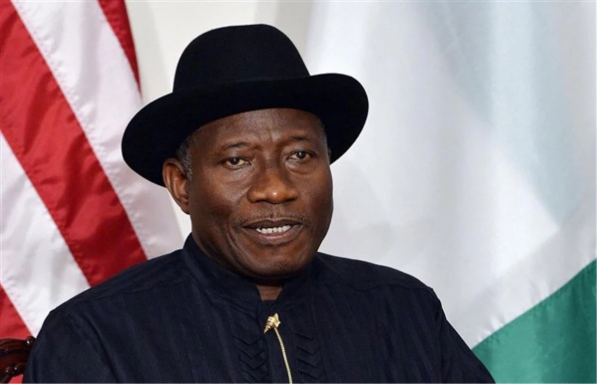 Nijerya Devlet Başkanı, Kaçırılan Öğrencilerin Aileleriyle Görüşecek