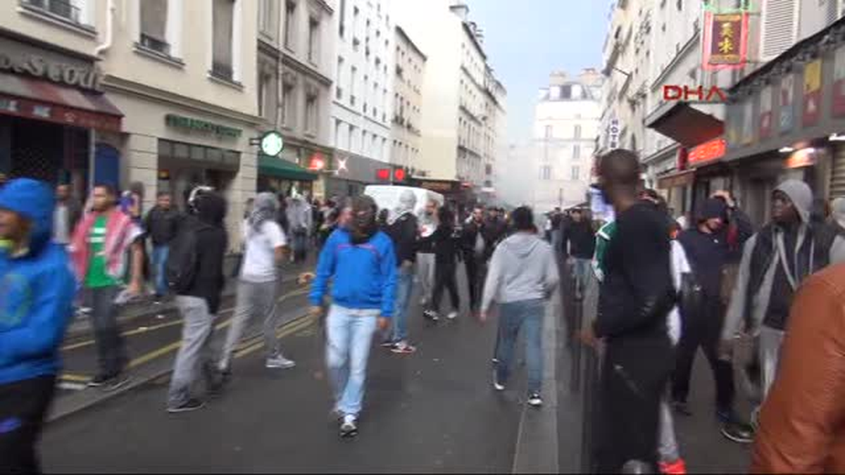 Paris\'te İsrail Protestosuna Polis Müdahalesi