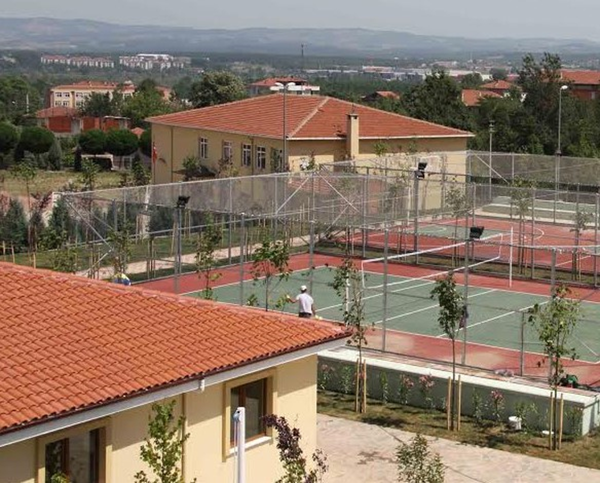 Kartepe\'nin Şirinsulhiye Köyünde Spor Tesisi Hizmete Giriyor