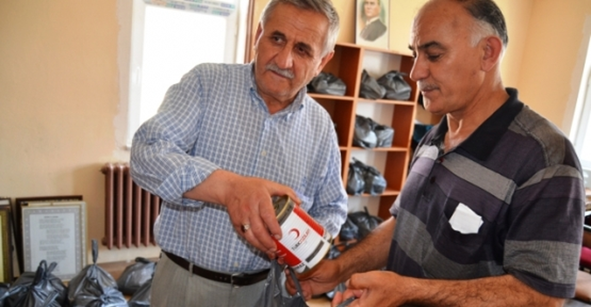 Türk Kızılayı\'ndan Et Yardımı