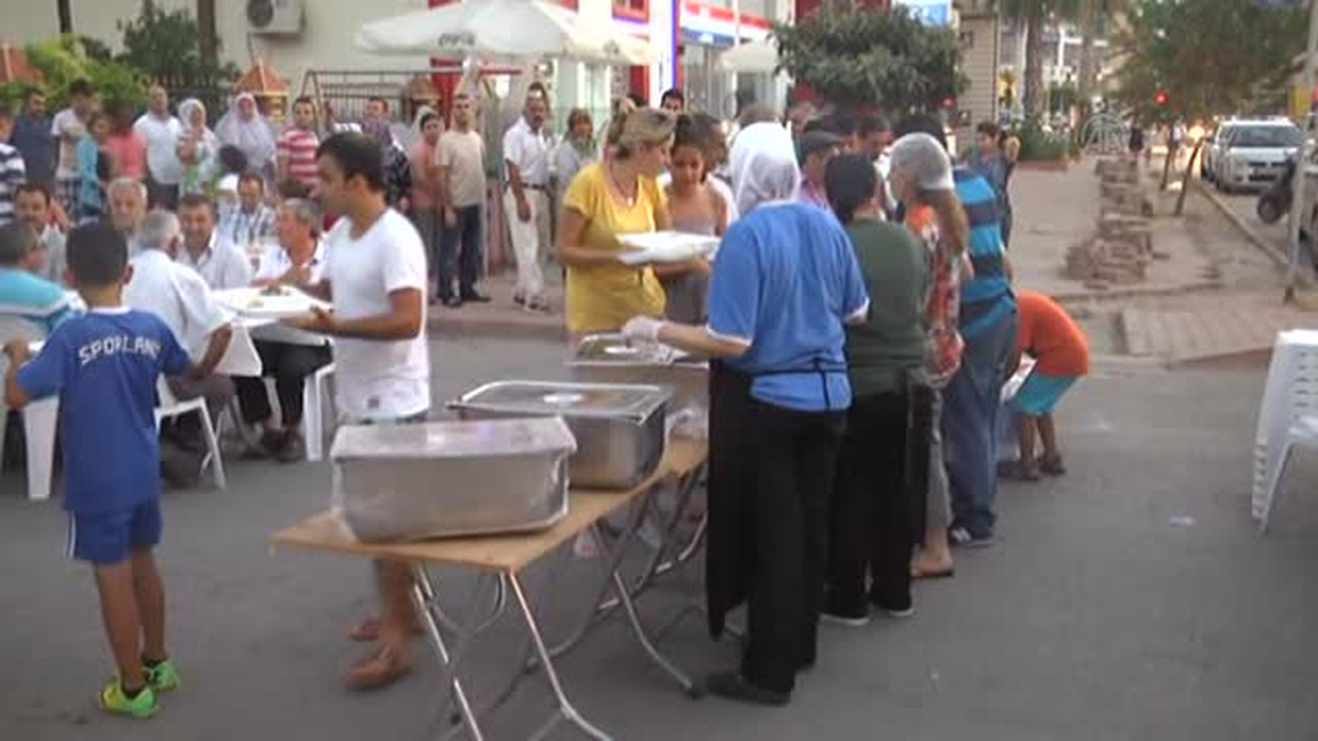 Yerleşik yabancı Müslümanlara iftar -