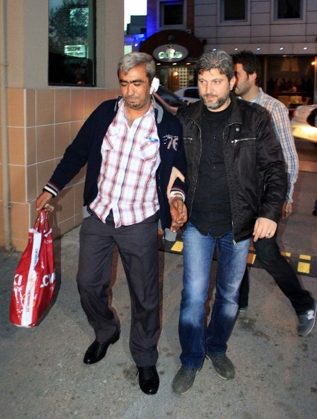 10 Yıllık Arkadaşını 20 Yerinden Bıçaklayan Sanığa 18 Yıl Hapis