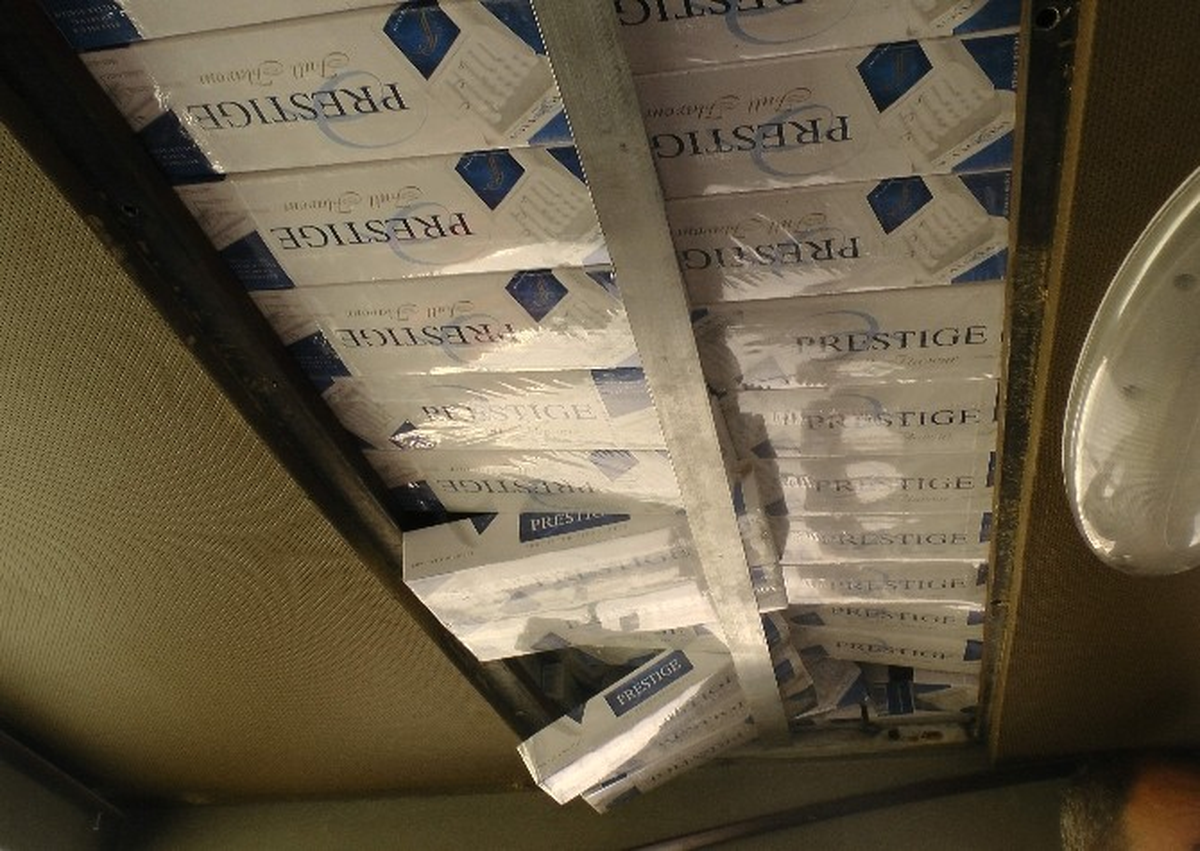 17 Bin Paket Sigara ile Makineli Tabanca