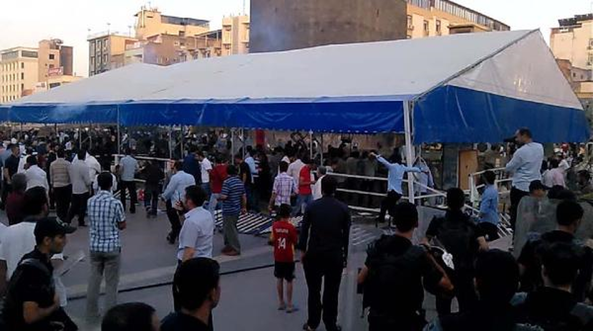 ABD Adana Konsolosluğu\'nun İftar Programı Protesto Edildi