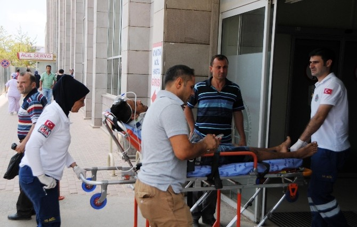 Antalya\'da Falezlerden Düşen Şahıs Yaralandı