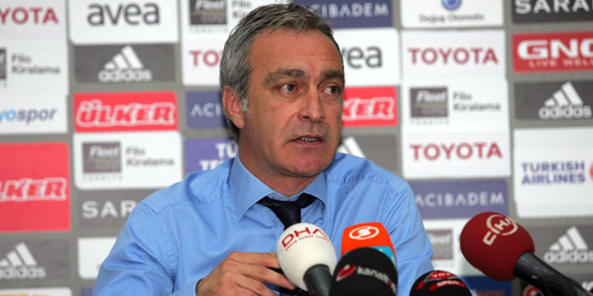 Beşiktaş Genel Direktörü Önder Özen, Görevinden İstifa Ettiğini Açıkladı.