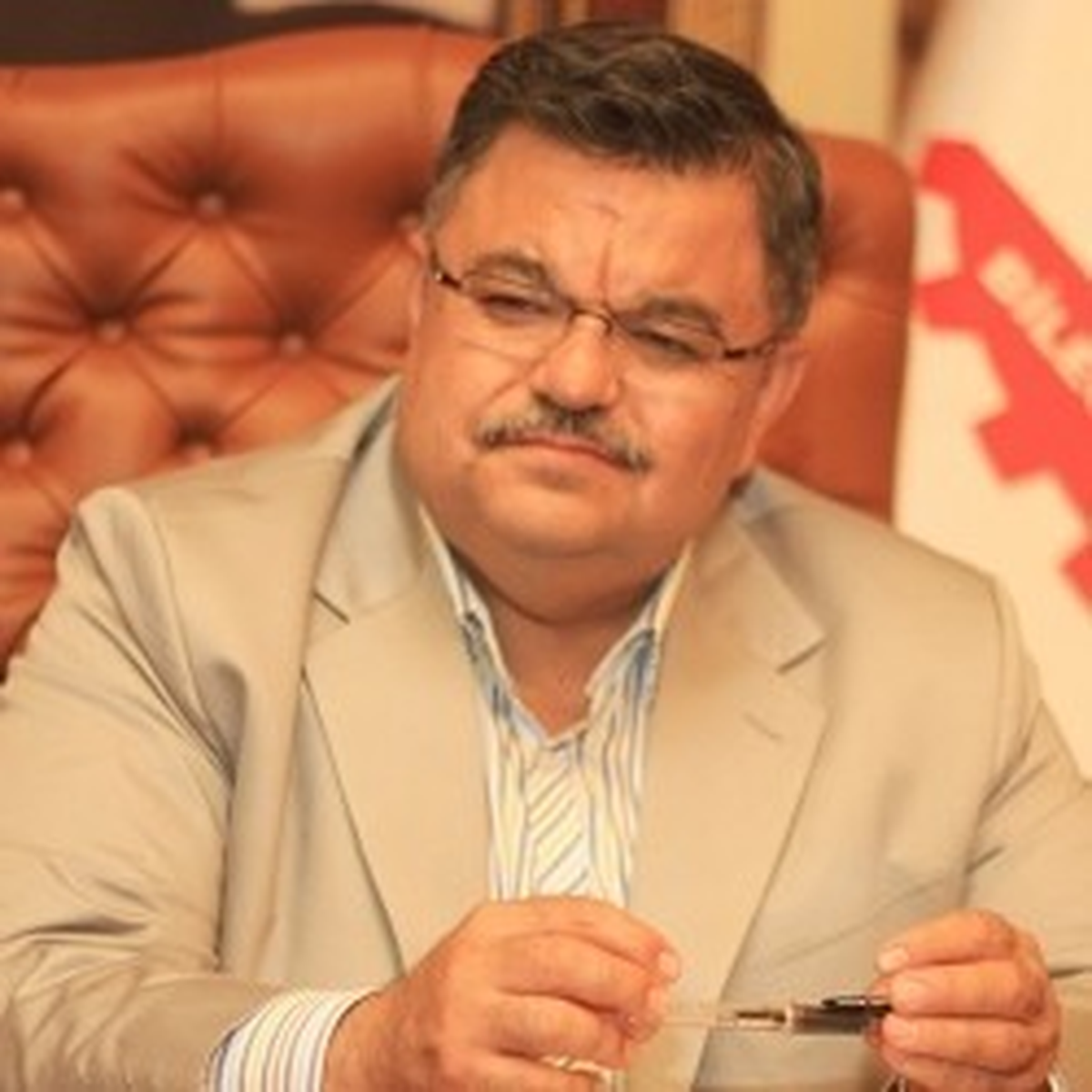 Bilecik Belediye Başkanı Makamında Rahatsızlanınca Hastaneye Kaldırıldı