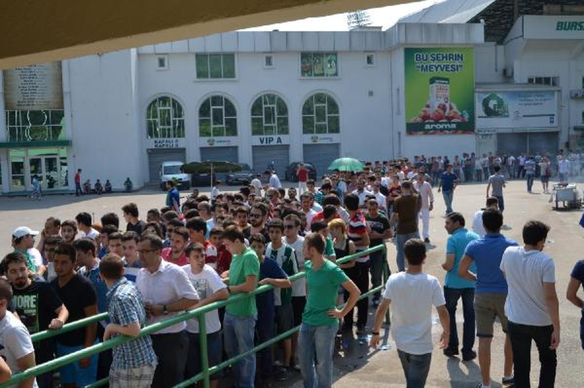 Bursaspor-Chikhura Biletlerine Yoğun İlgi
