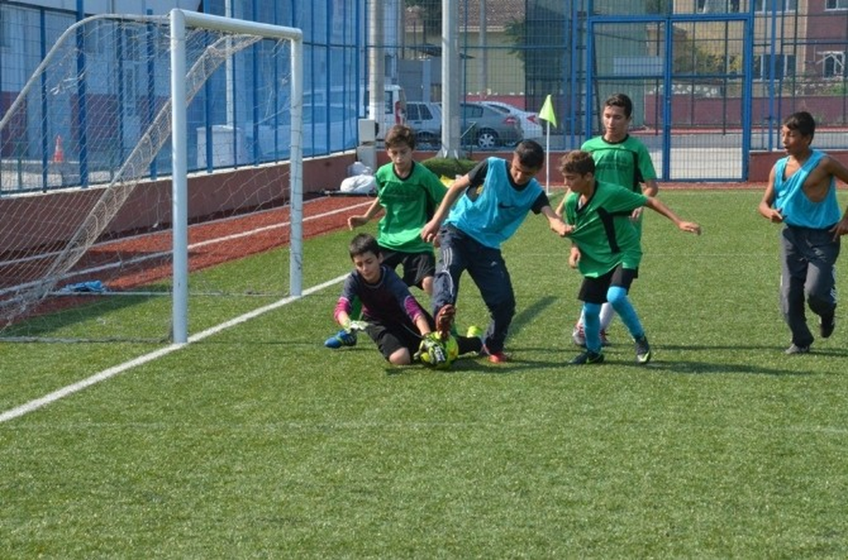 Camiler Arası Futbol Turnuvası Başladı