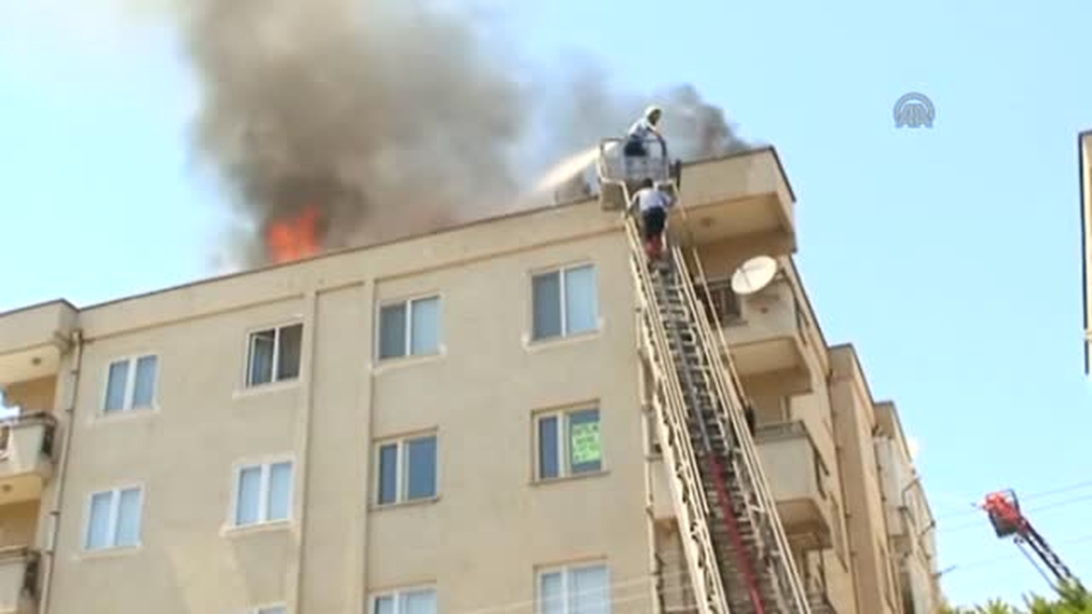 Çatı yangını -