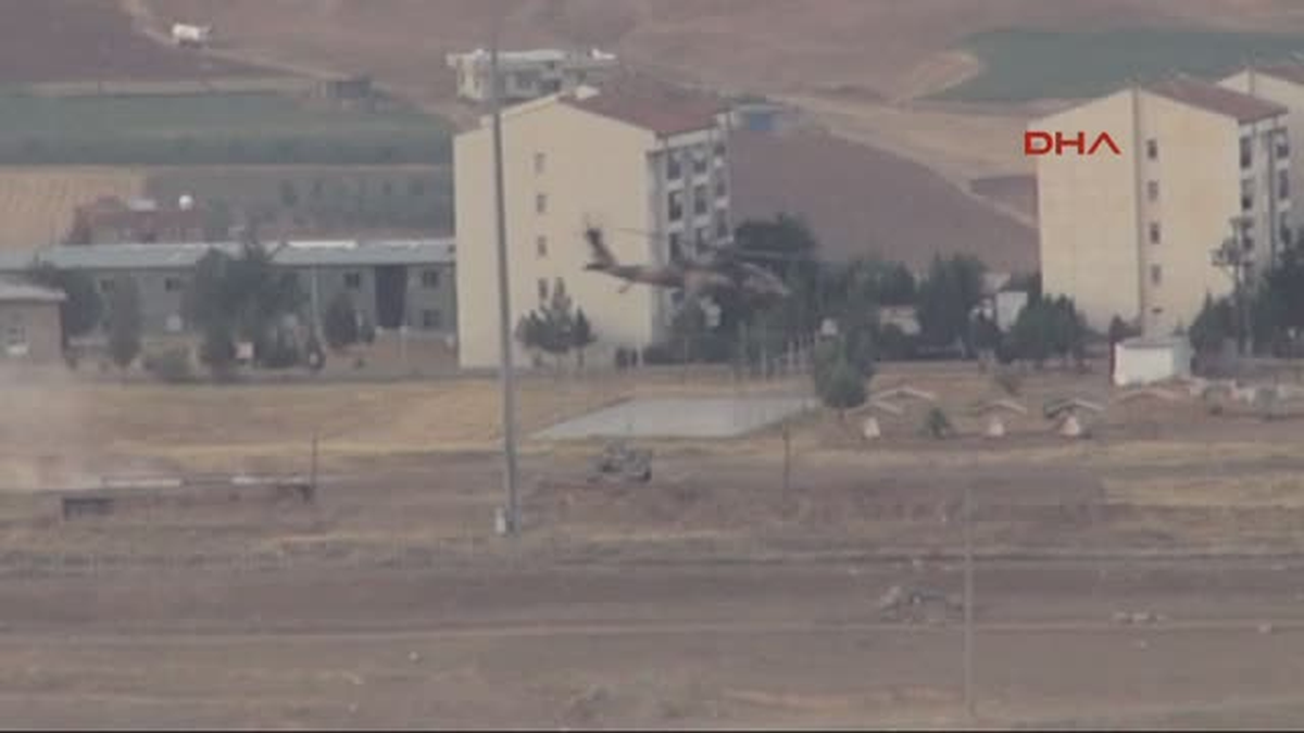 Cizre 1 Hdp\'lilerden Suriye Sınırında Işid Protestosu