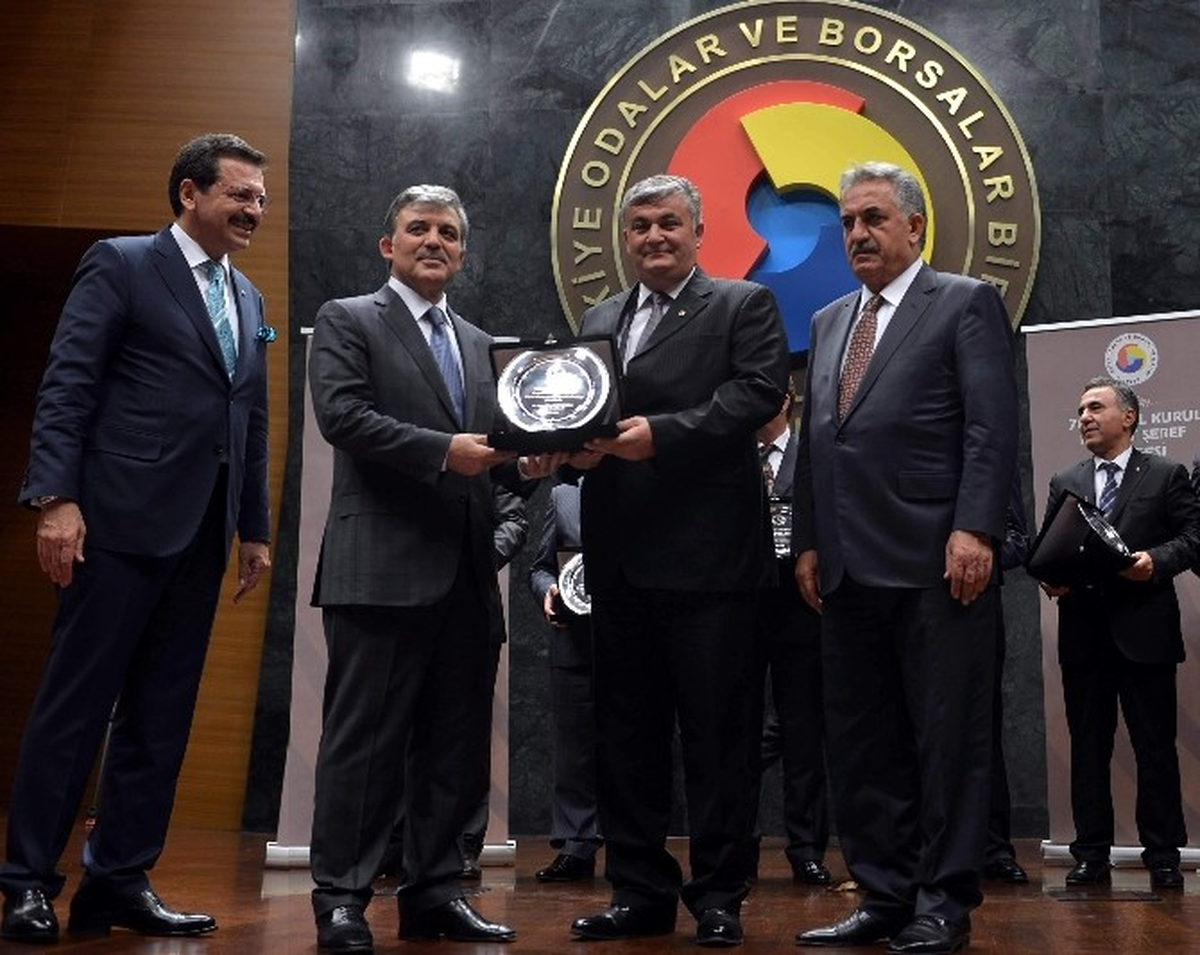 Cumhurbaşkanı Gül\'den Atb Üyesi Yakup Er\'e Plaket