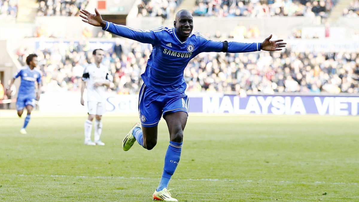 Demba Ba Kimdir? Demba Ba Beşiktaş\'la Anlaştı Demba Ba Beşiktaş\'ta Demba Ba Beşiktaş\'a Transfer Oldu