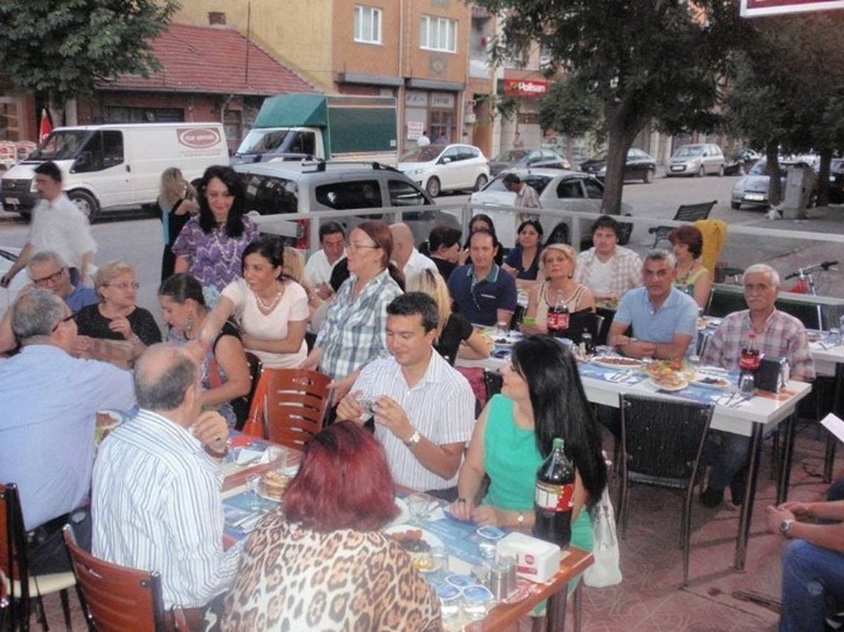 Eskişehirli Şairler Geleneksel İftar Yemeğinde Bir Araya Geldiler