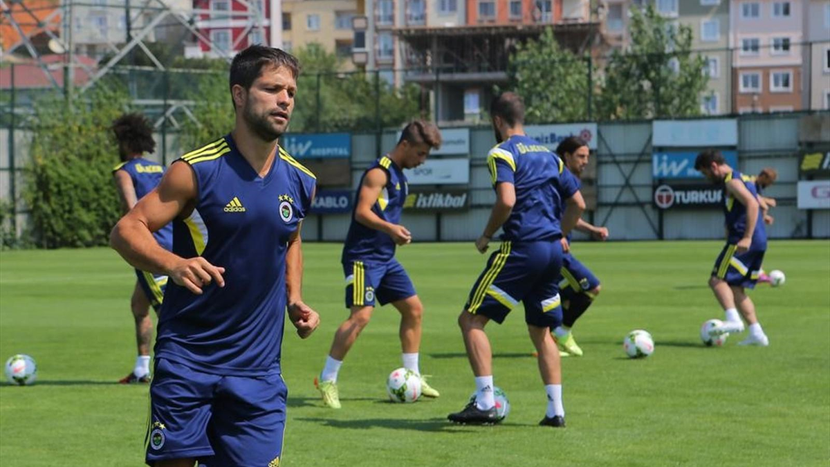 Fenerbahçe\'de Yeni Sezon Hazırlıkları Sürüyor