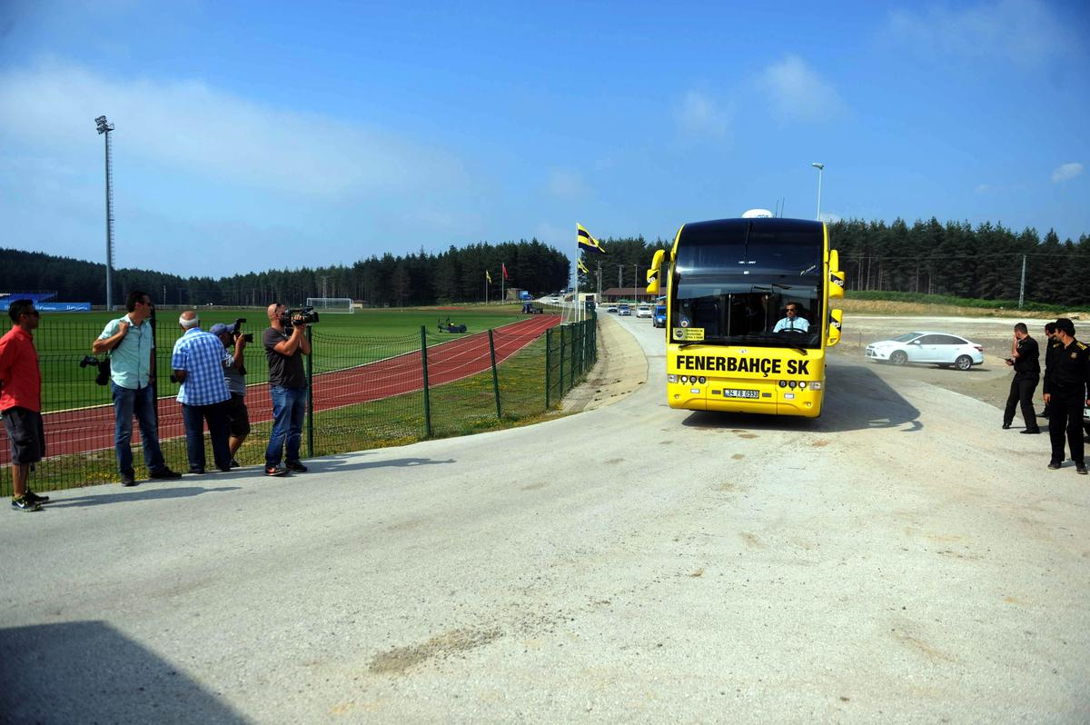 Fenerbahçe, Hazırlık Kampı İçin Düzce Topuk Yaylası Tesislerine Gitti