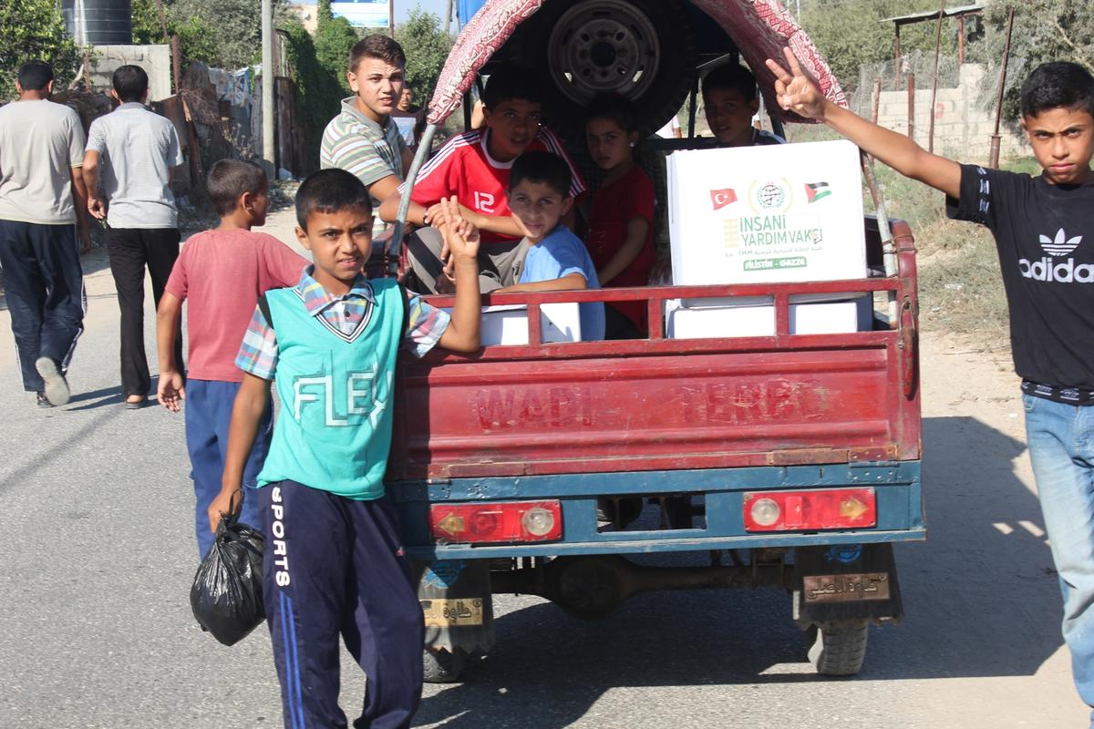 Gazze\'de Siviller Hedef Alınıyor