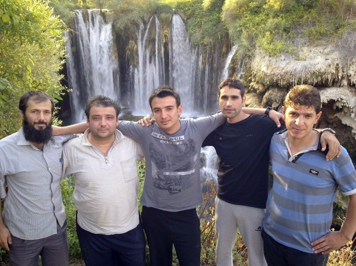 Şelaleye Düşüp Ölen Kişiden Geriye Fotoğrafı Kaldı
