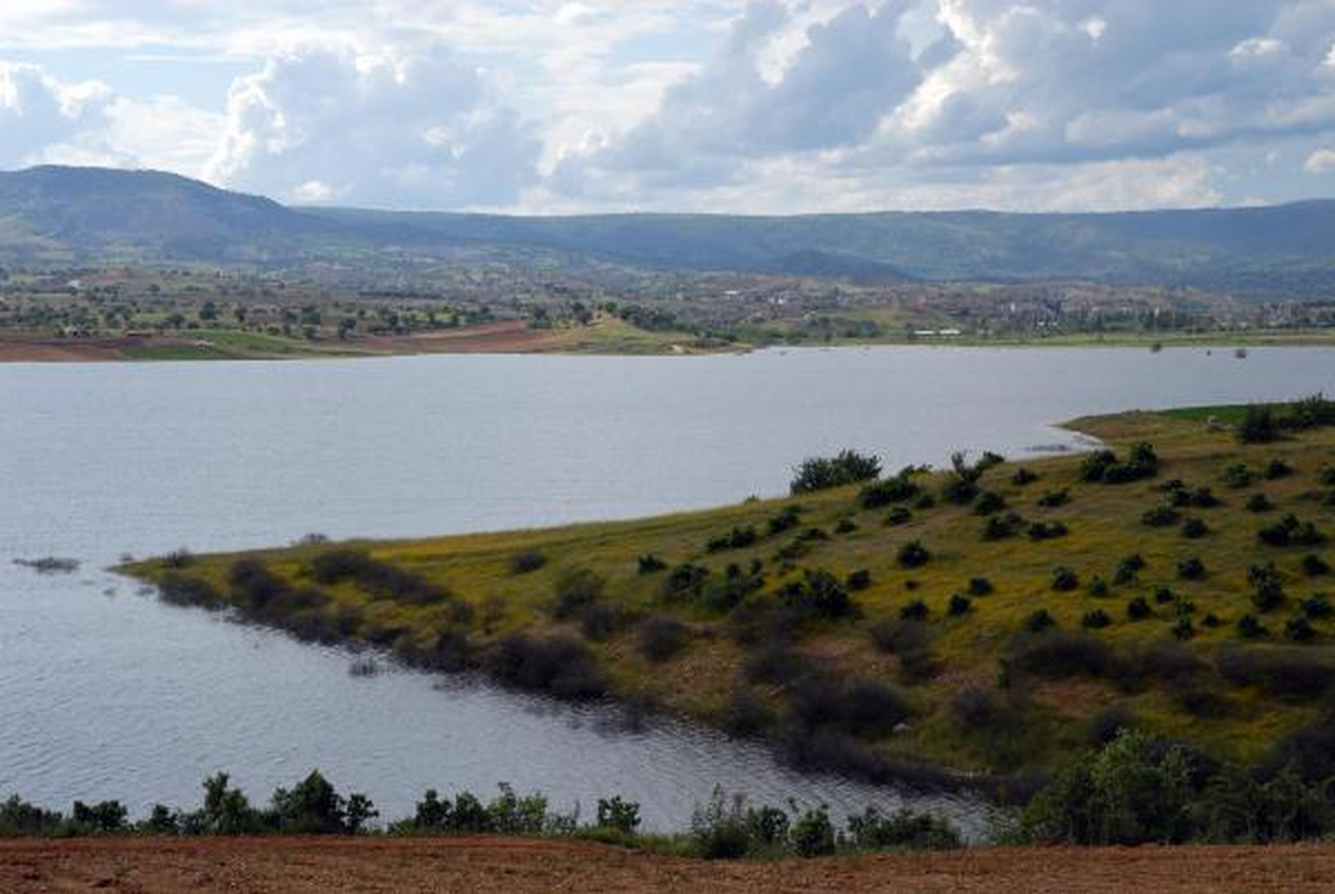 Manisa\'da Gölde Balık Avlayan 2 Arkadaş Boğuldu