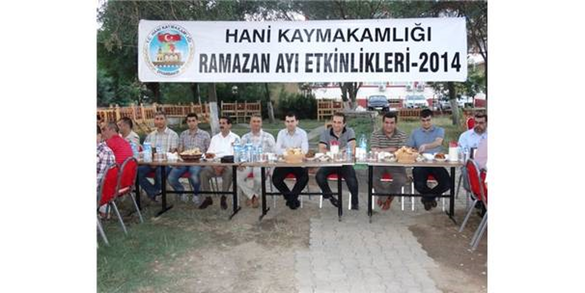 Hani\'de Kaymakam ve Kurum Amirleri İftarda Buluştu