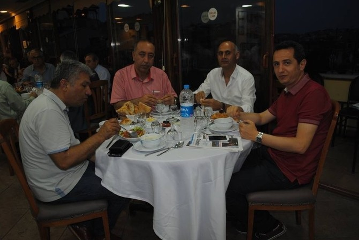 İstanbul Erzurumlular Kültür ve Dayanışma Vakfı İftar Yemeği