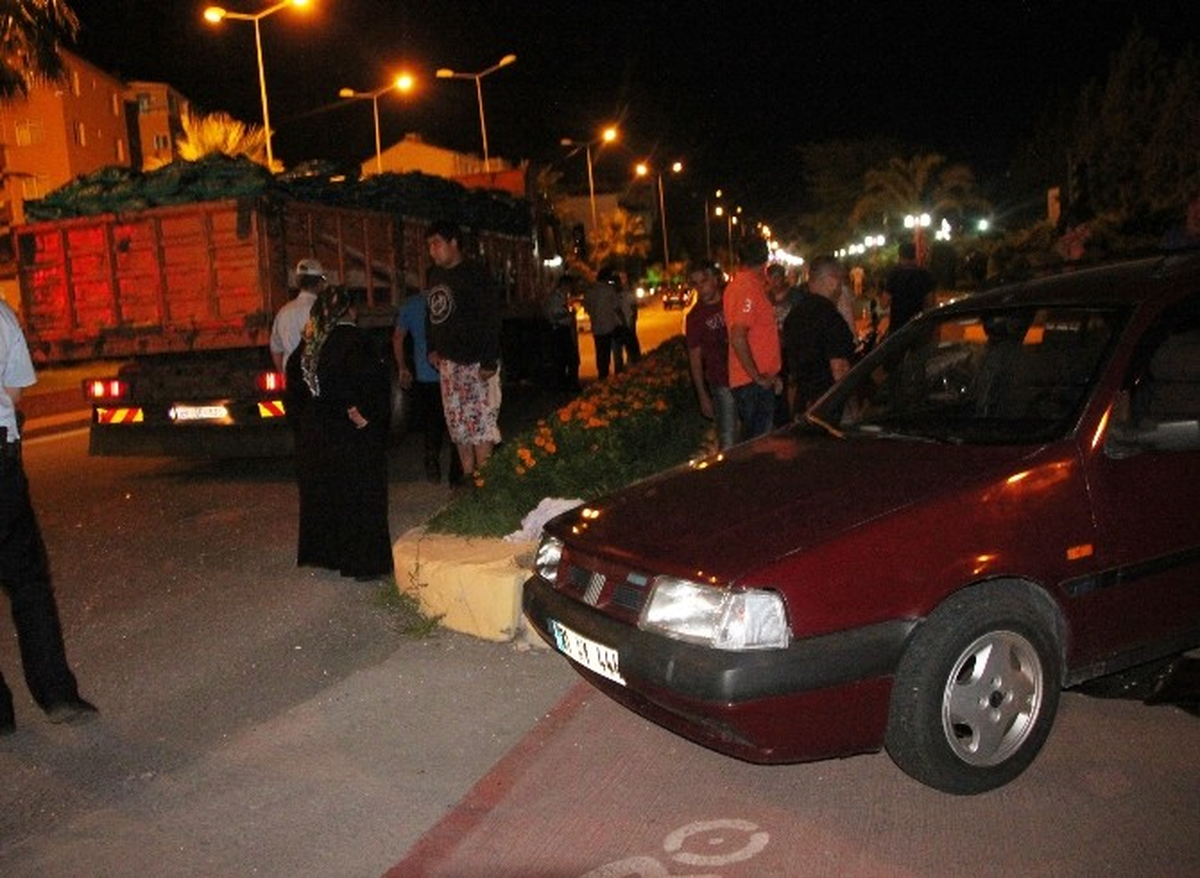 Kamyon Otomobille Çarpıştı: 1 Yaralı