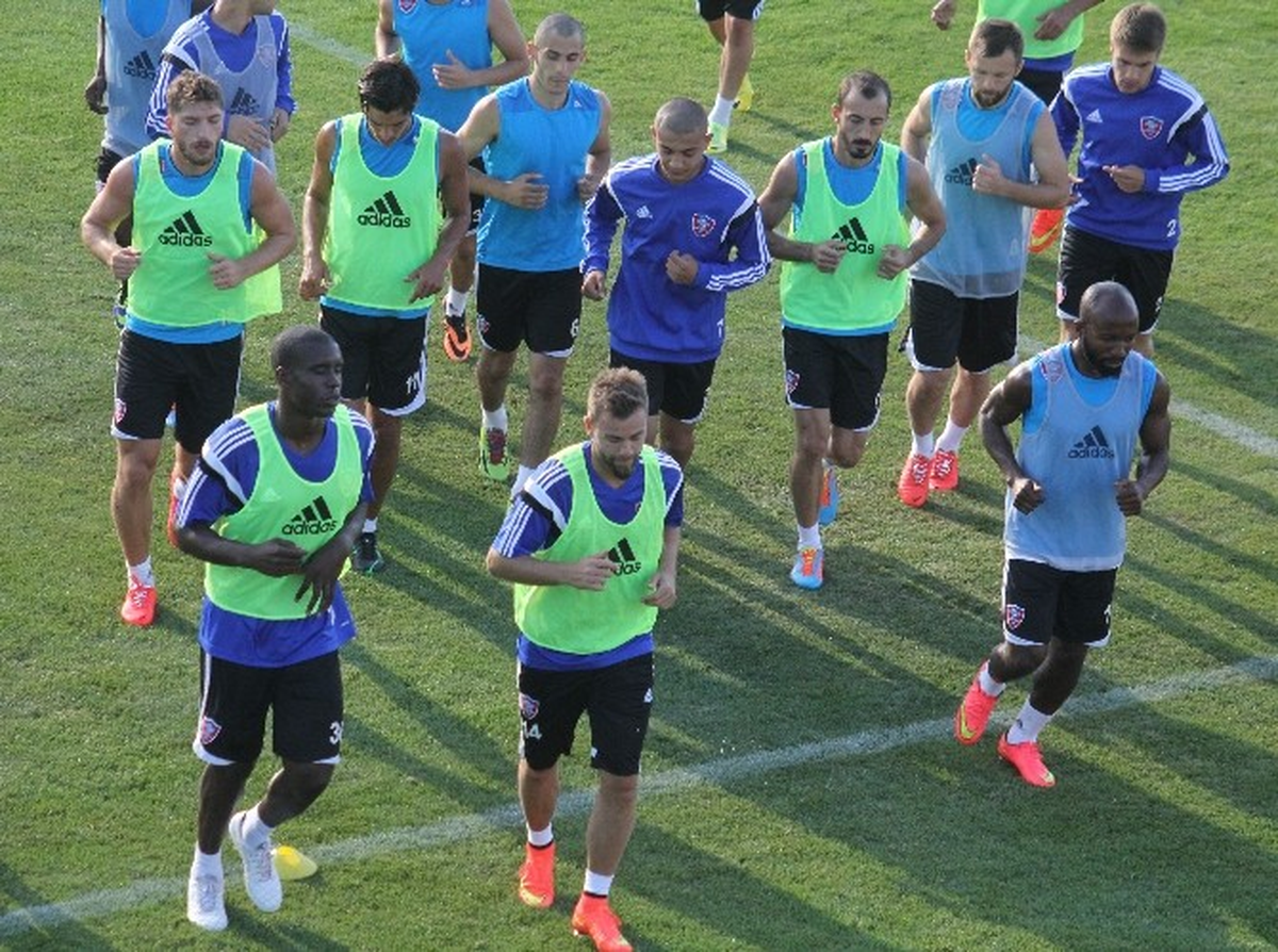 Kardemir Karabükspor\'da Kamp Çalışmaları