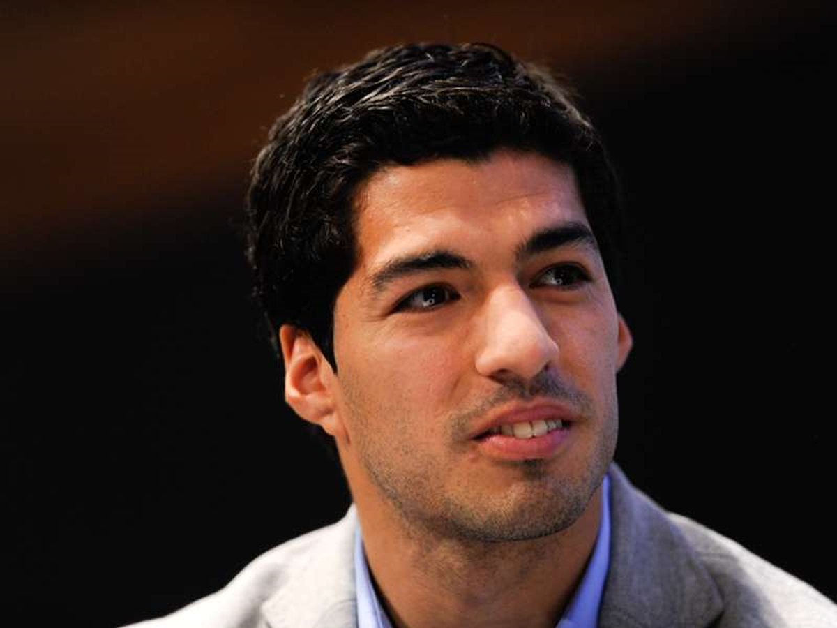 Luis Suarez Barcelona\'ya Ayak Bastı