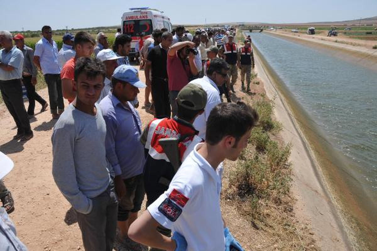 Gaziantep\'te Motosiklet Sulama Kanalına Düştü, Tarım İşçisi Kayboldu