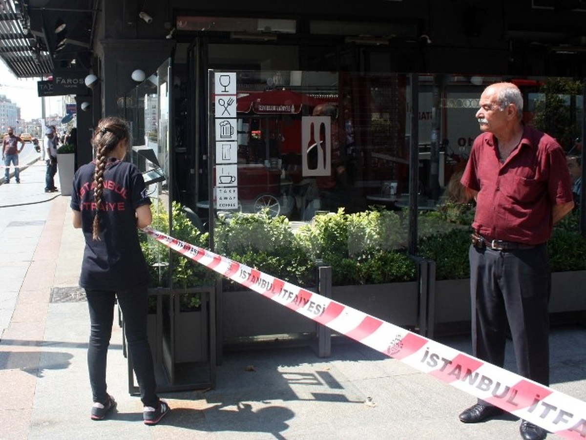 Otel Yangınına Stajyer Kadın İtfaiyeciler Müdahale Etti