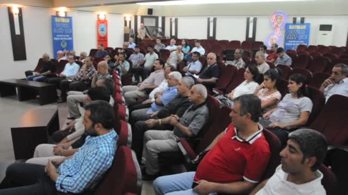 Sabri Özdemir: "İnsanım diyen herkesin Kobane\'ye sahip çıkması lazım" -