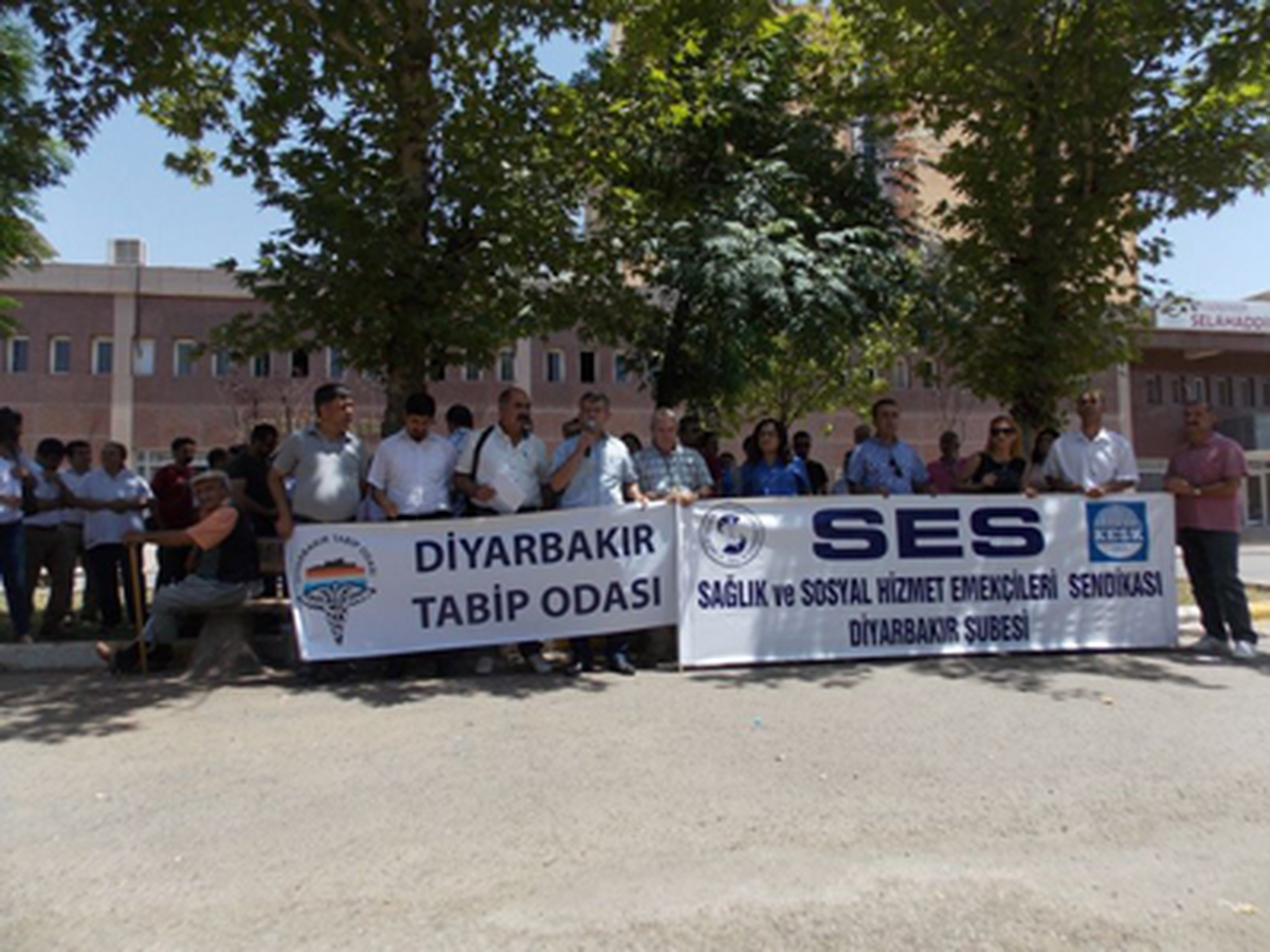 Sağlıkçılardan TİS Tepkisi