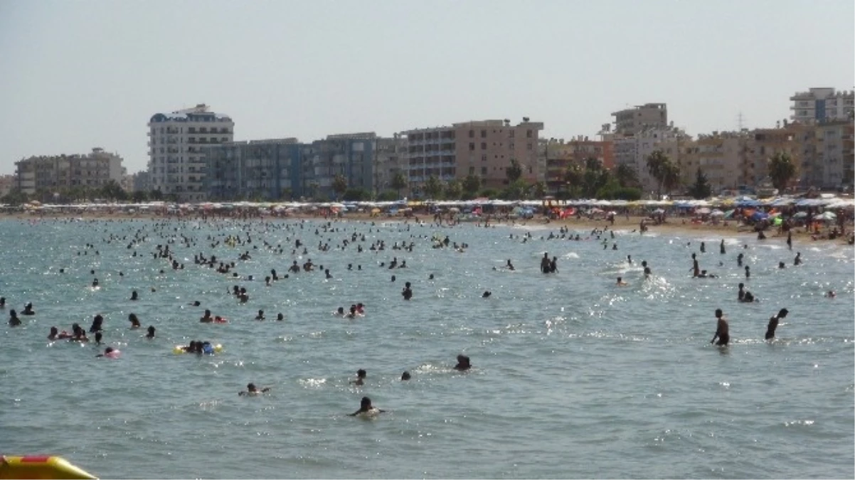 Sıcaklık Arttı, Akdeniz Sahilleri Doldu