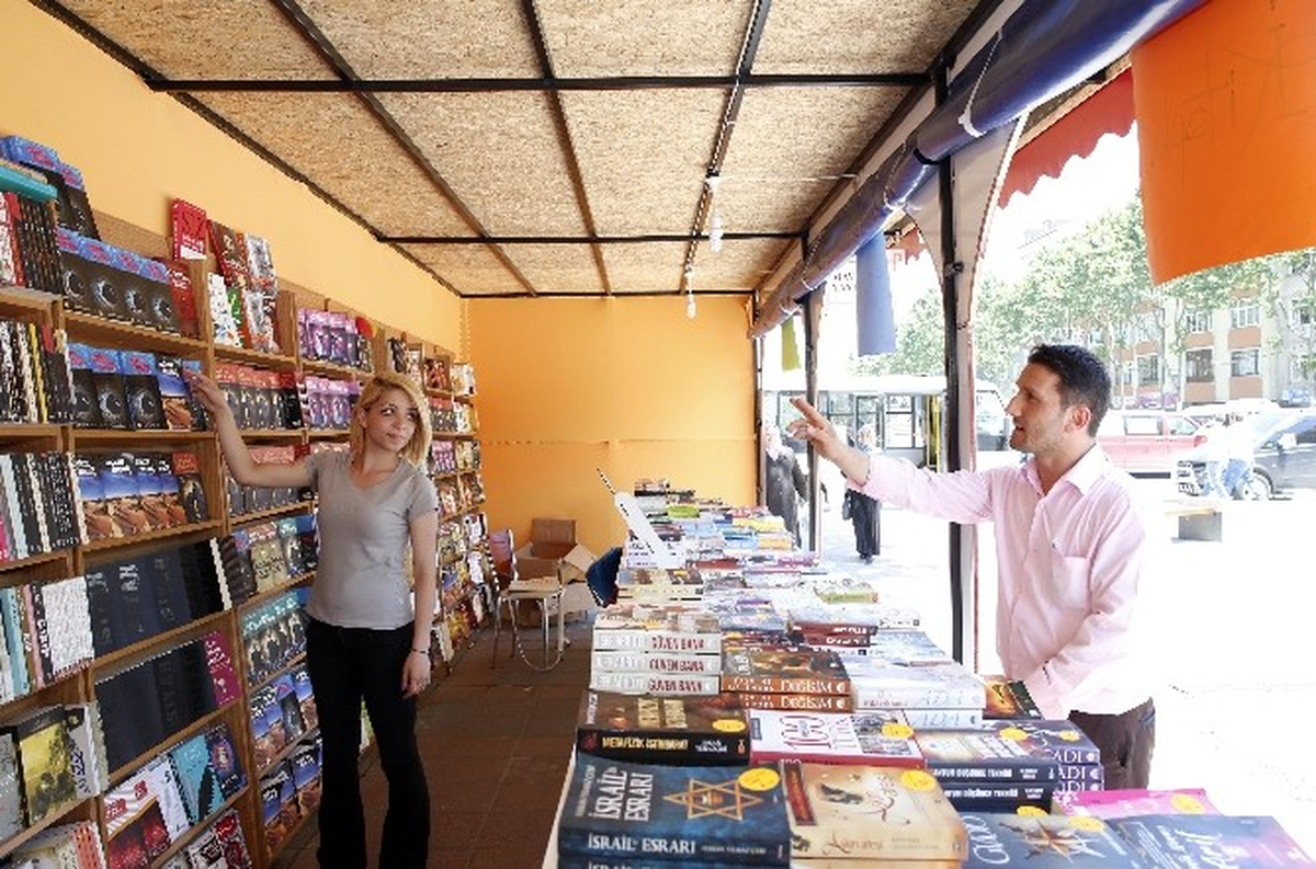 Sultangazi Kitap Fuarı\'na Yoğun İlgi
