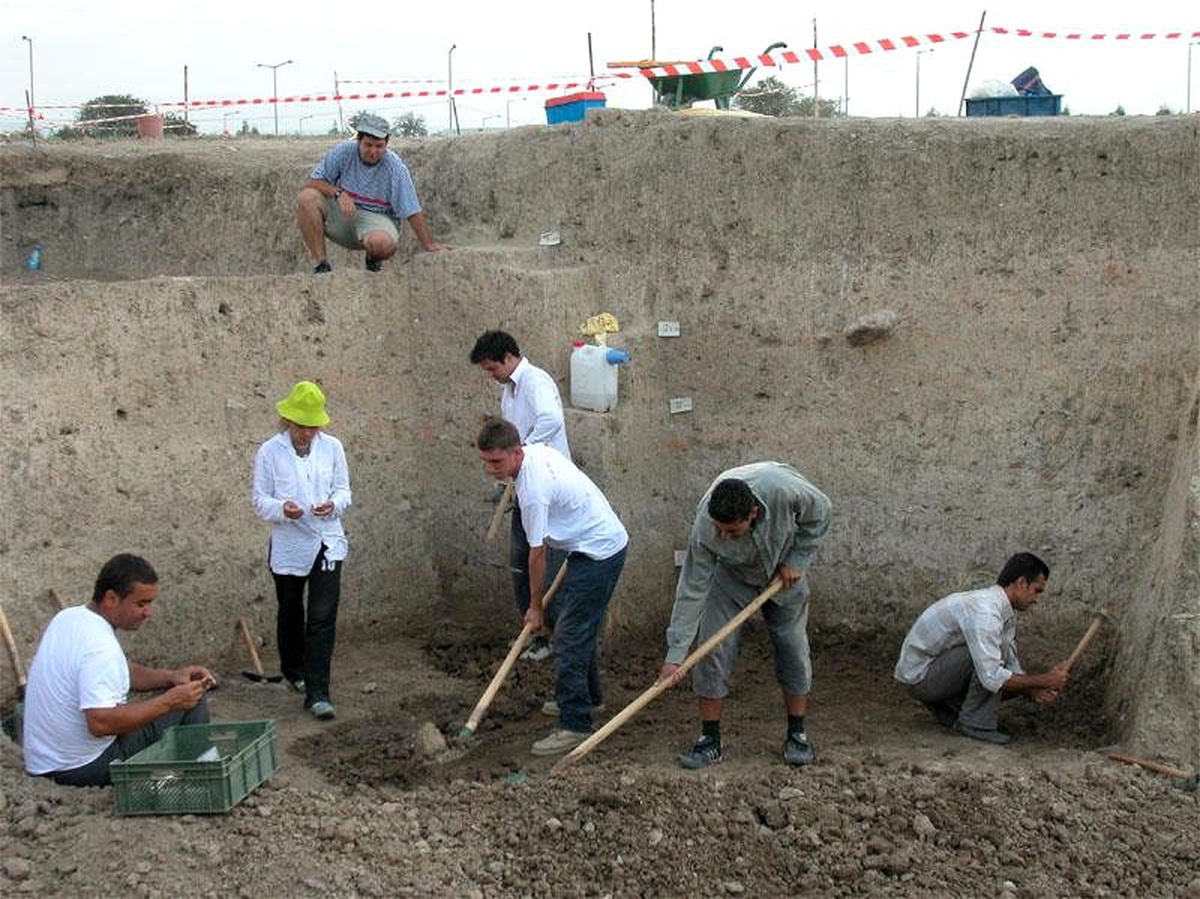 Yeşilova Höyüğü\'nde Kazı Sezonu Açıldı
