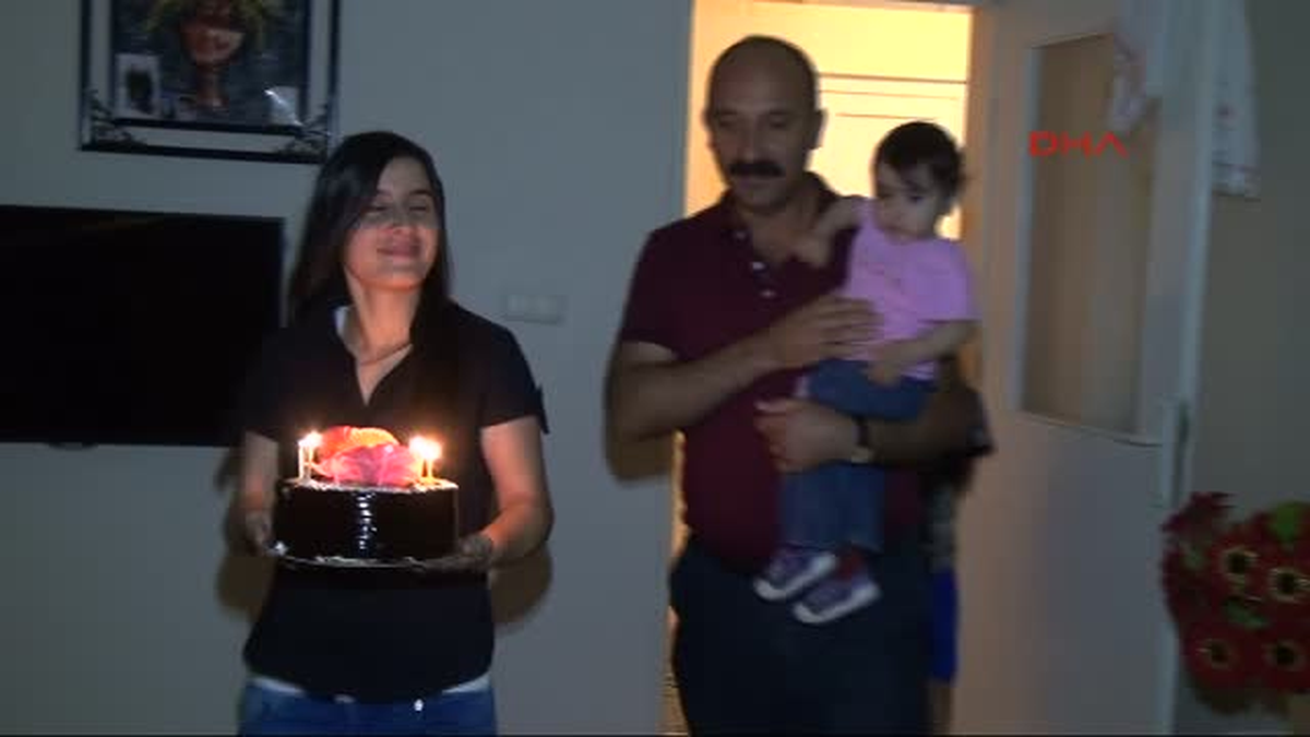 1 Yaşındaki Bebek Kürdıstan\'a Doğum Günü Kutlaması
