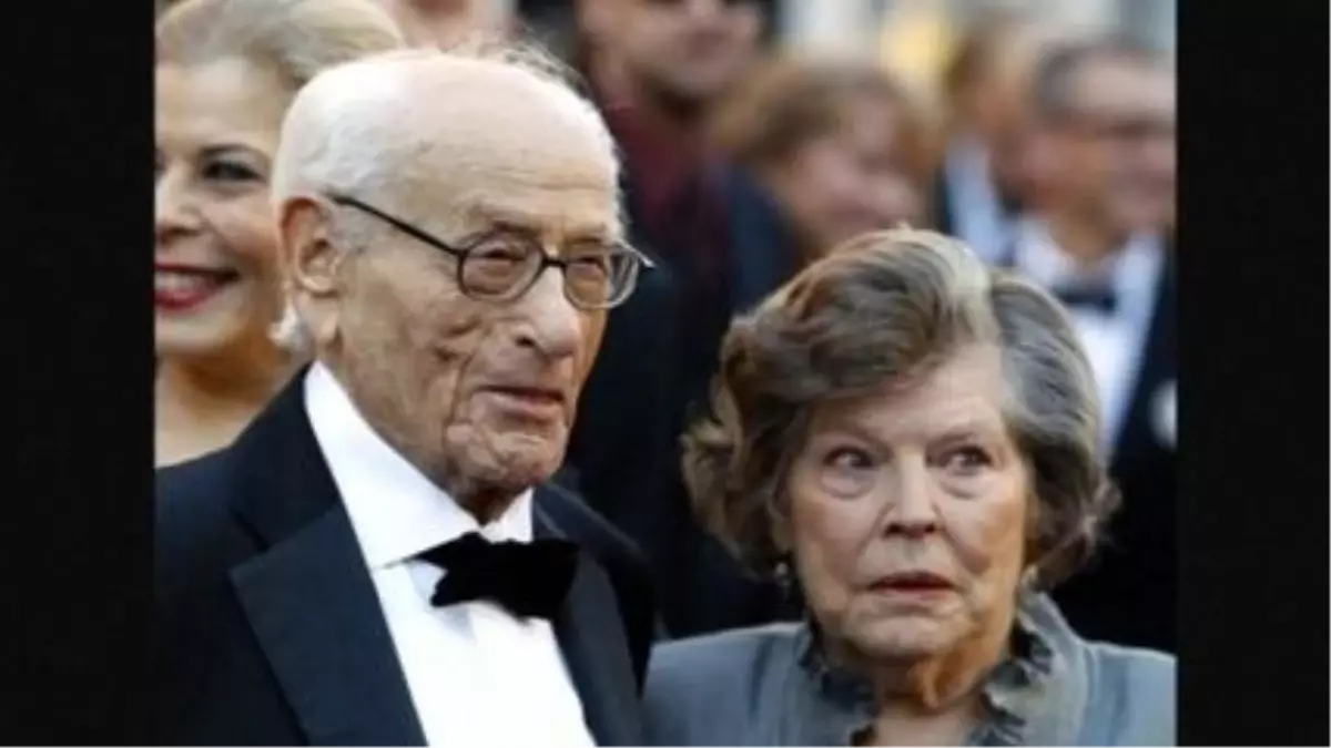 Actor Eli Wallach Dies