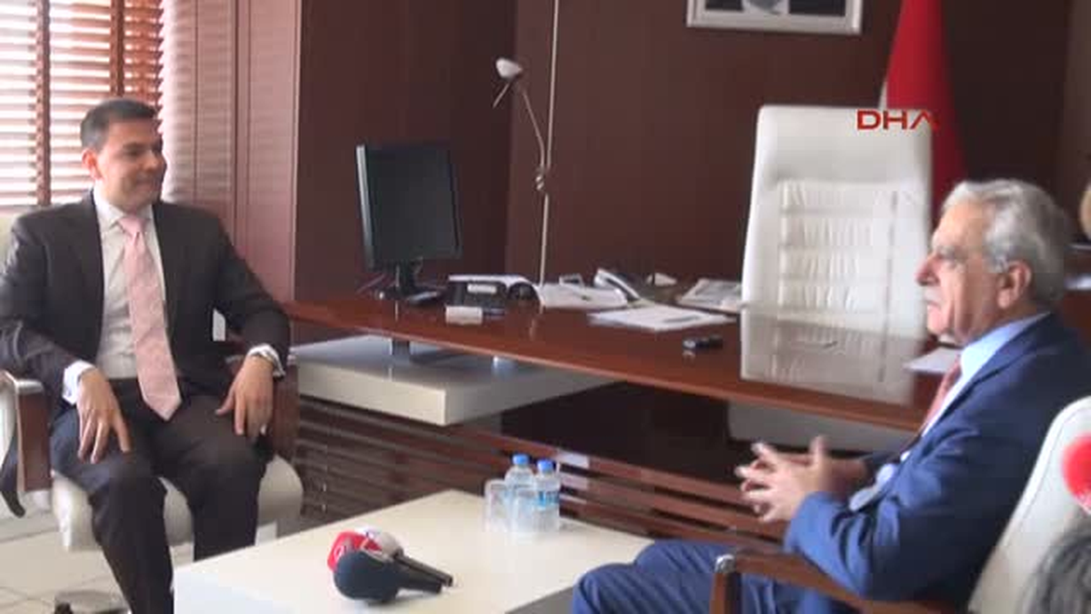Ahmet Türk: Türkiye\'nin Işid\'e Göz Yumması Barış Süreci Samimiyetini Sorgulatıyor