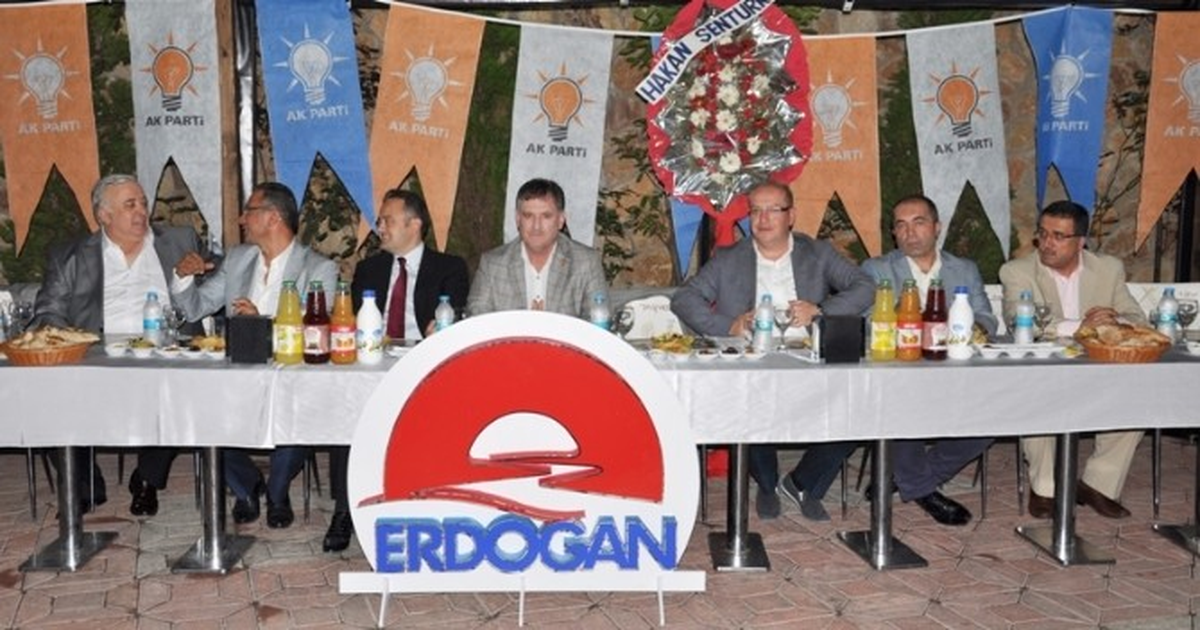 AK Parti Basınla İftar Yemeğinde Bir Araya Geldi