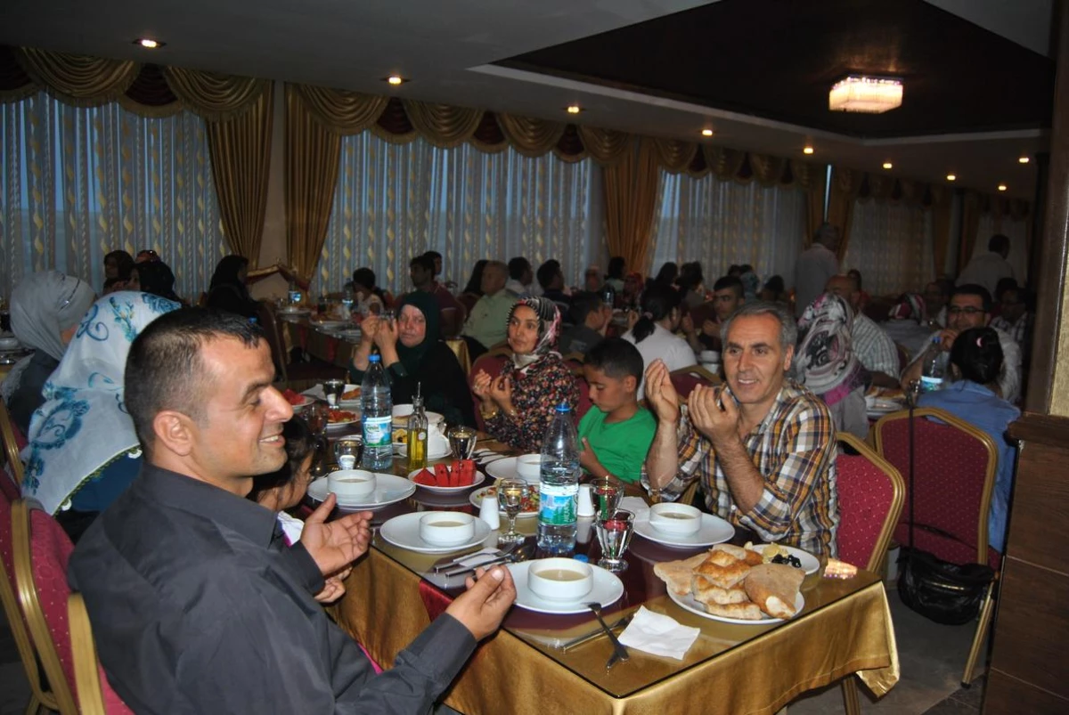 AK Parti Kulu İlçe Teşkilatından İftar Yemeği