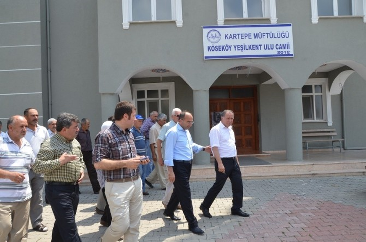 Başkan Üzülmez, Yeşilkent Sakinleriyle Bir Araya Geldi