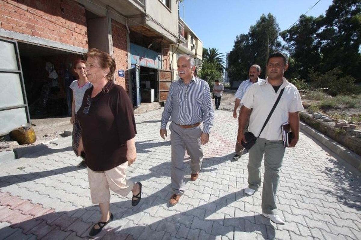 Bayraklı\'nın Sokakları Yenileniyor