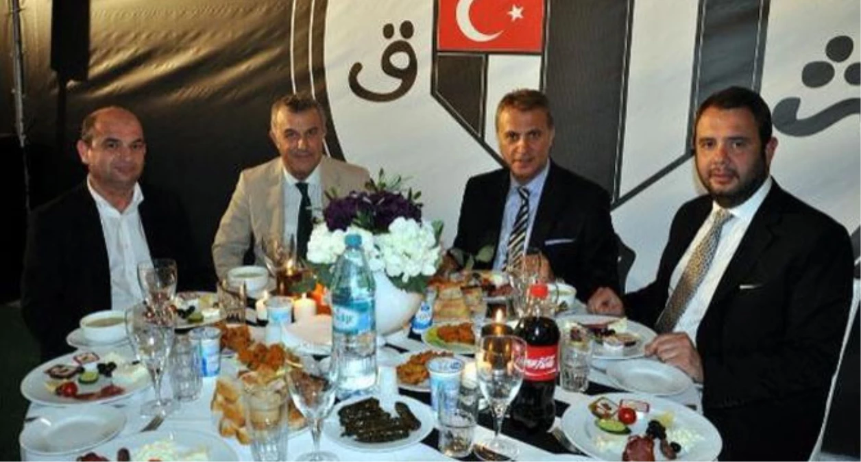 Beşiktaş Başkanı Fikret Orman\'dan İftar Yemeği