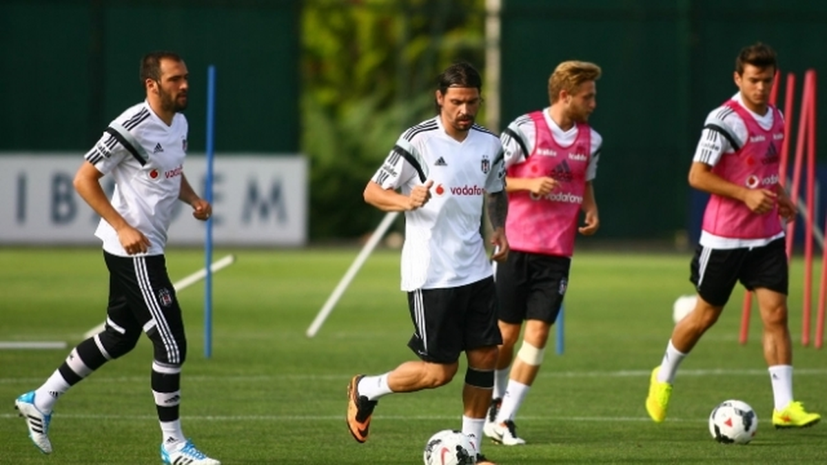 Beşiktaş\'ta Yeni Sezon Hazırlıkları