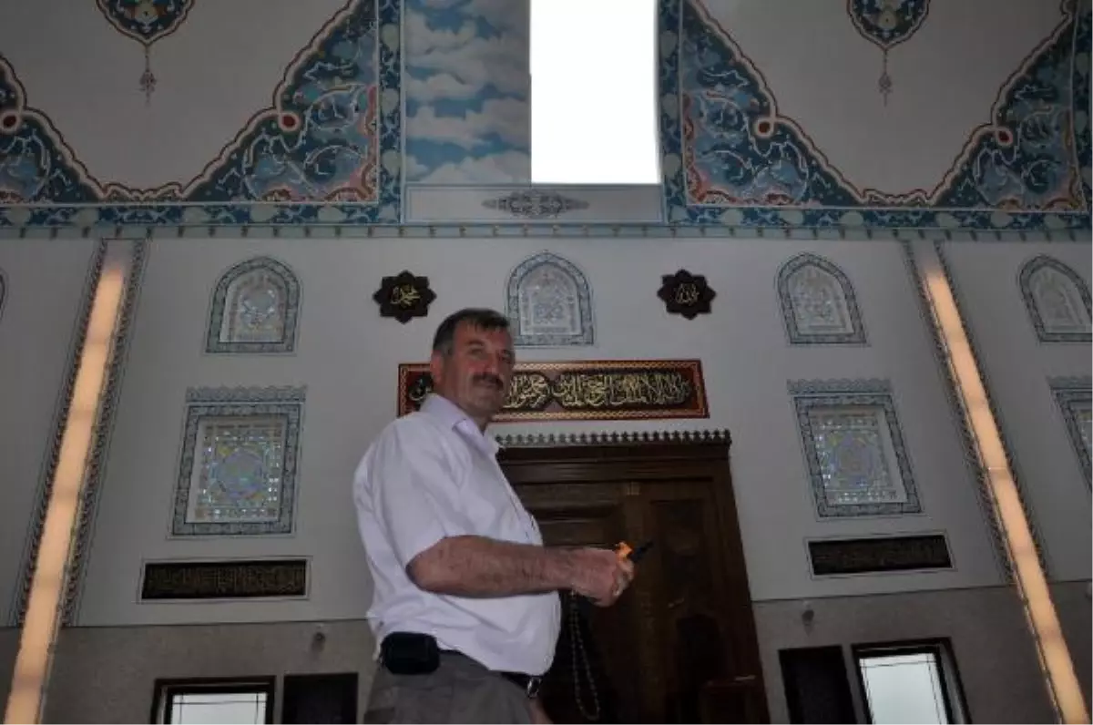 Bursa\'da Kubbesi Açılır Cami