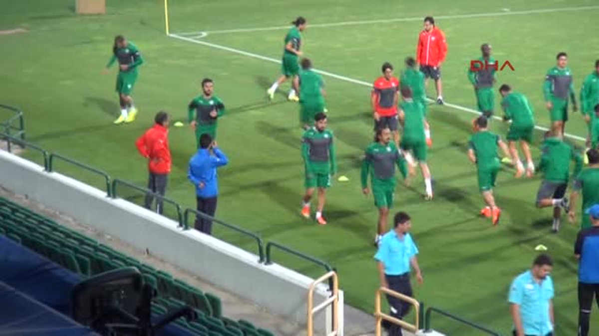 Bursaspor Son İdmanını Atatürk Stadı\'nda Yaptı