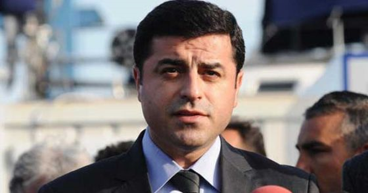 "Cumhurbaşkanı Olursam Önüme Gelen Her Yasaya Bakacağım"