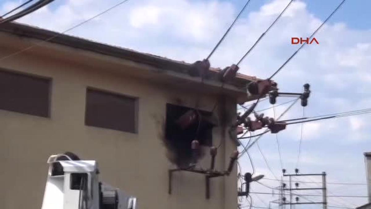 Elektrik Tellerindeki Yangın, Pet Şişe ile Söndürüldü