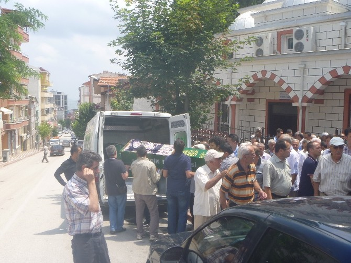 Epilepsi Nöbeti Geçiren Kadın Hayatını Kaybetti