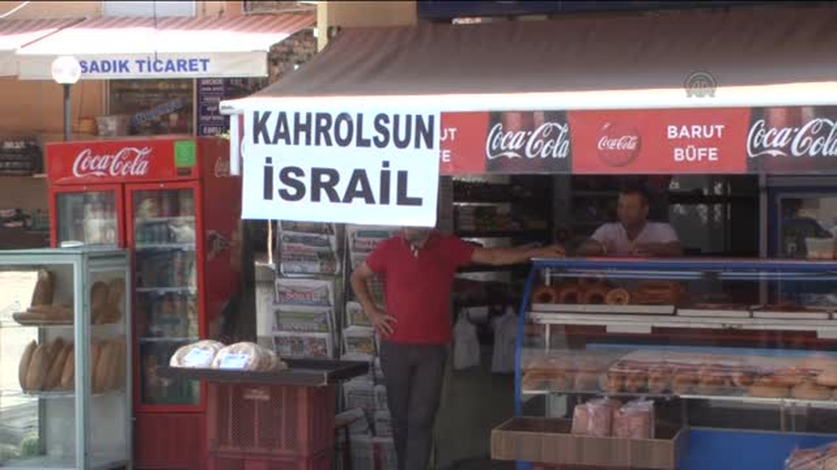 Esnaftan İsrail\'e afişli tepki -